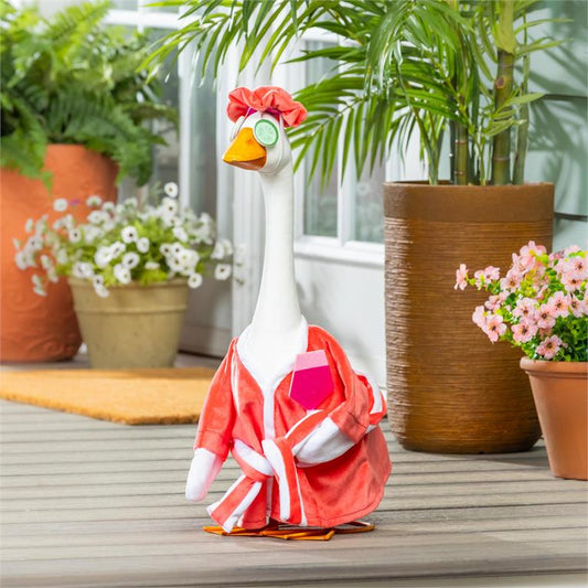 Giddy The Goose Outfit, Relaxation
