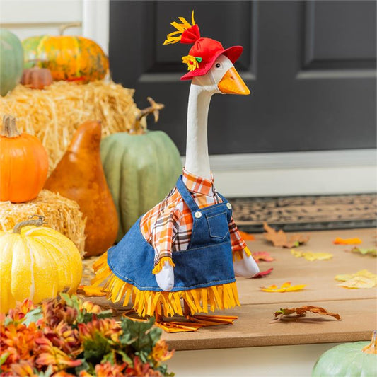 Giddy The Goose Outfit, Scarecrow